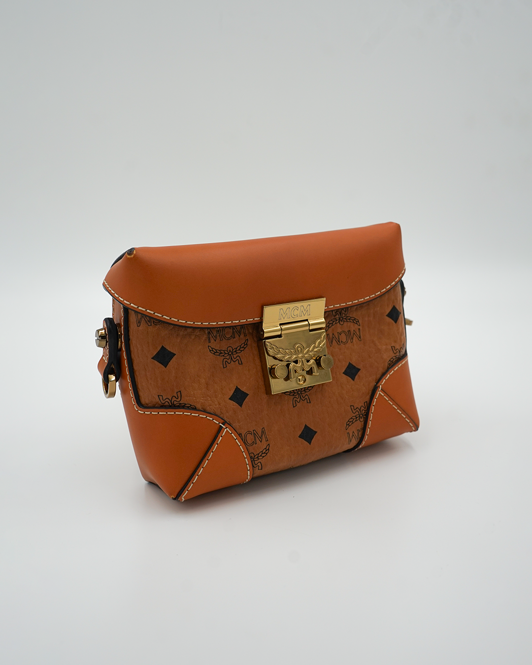 Berlin Vachetta Leather Belt Bag